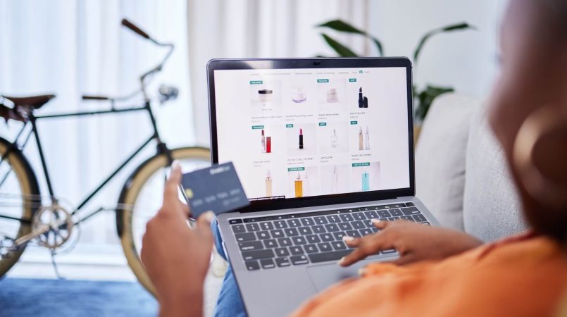 laptop-beauty-or-woman-online-shopping-with-credi-2023-11-27-05-05-50-utc (1)